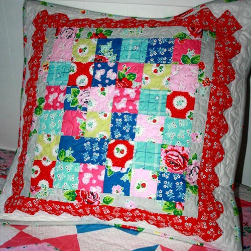 Strawberry Scallop Cushion Cover